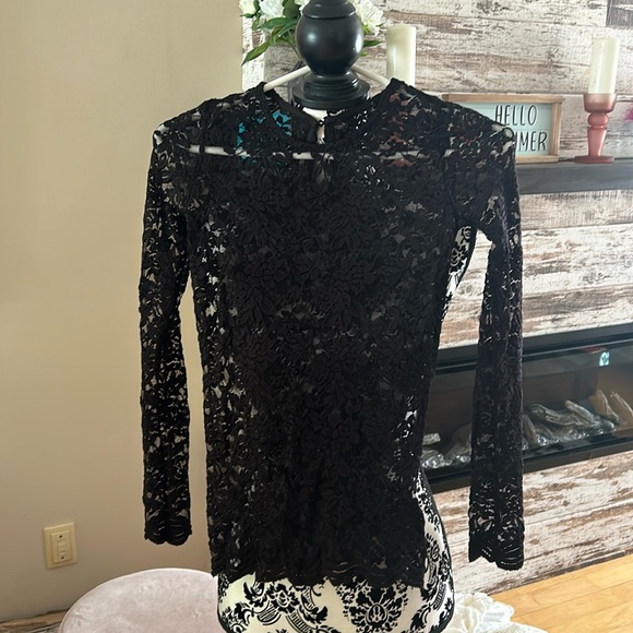 Black lace top - Picture 1 of 2